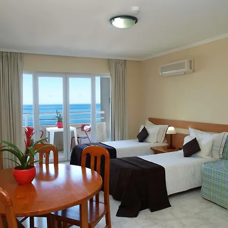 Ξενοδοχείο με διαμερίσματα Jardins Da Rocha