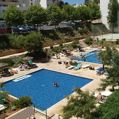 Ξενοδοχείο με διαμερίσματα Jardins Da Rocha