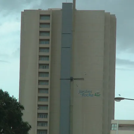 Ξενοδοχείο με διαμερίσματα Jardins Da Rocha