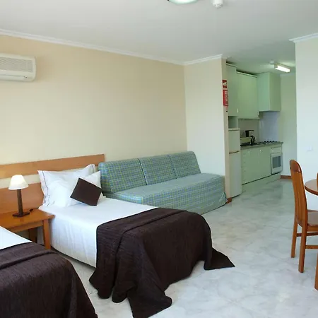 アパートホテル アパルタメントス ジャルジンス ダ ロシャ ポルティマン