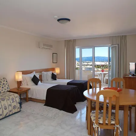 アパルタメントス ジャルジンス ダ ロシャ 3*