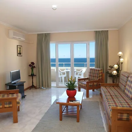 アパルタメントス ジャルジンス ダ ロシャ アパートホテル