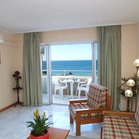 アパルタメントス ジャルジンス ダ ロシャ アパートホテル